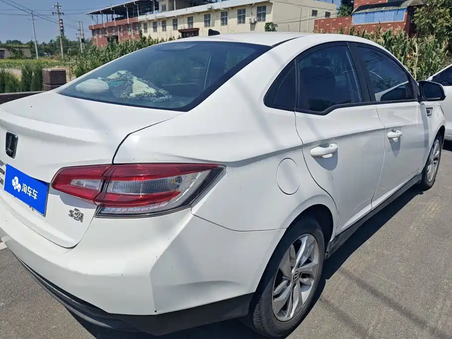 Luxgen Rui 3 2017 2016 1.6L CVT Smart Enjoyment Model