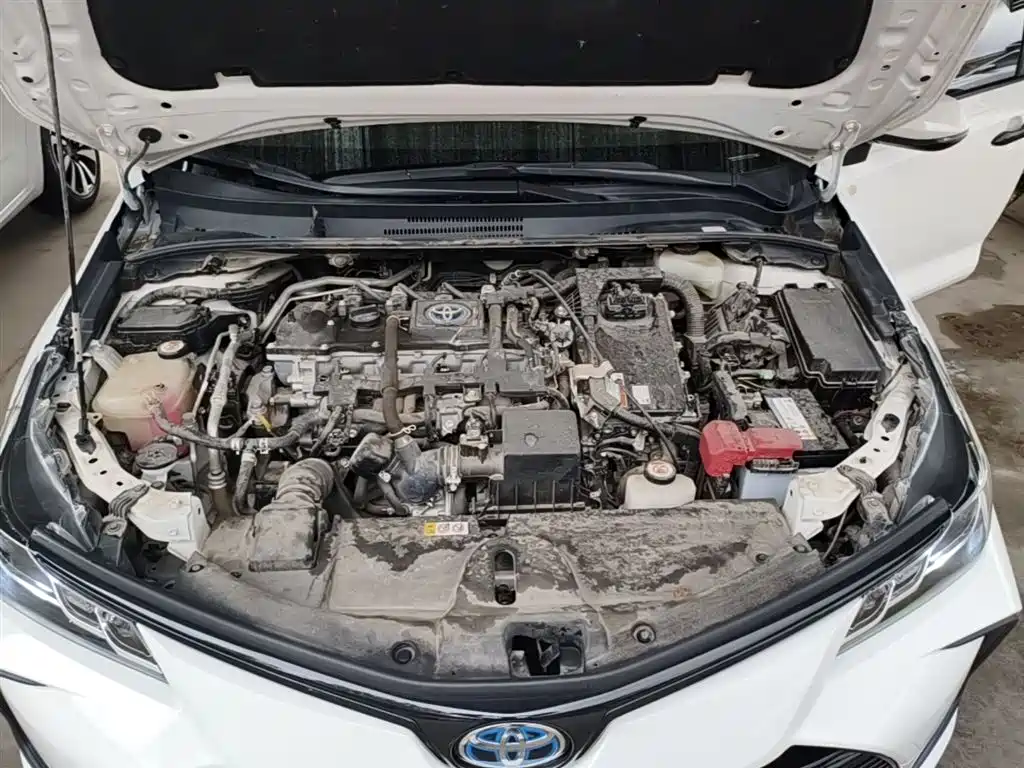Toyota Corolla 2021 Hybrid 1.8L E-CVT Elite Edition фото 20