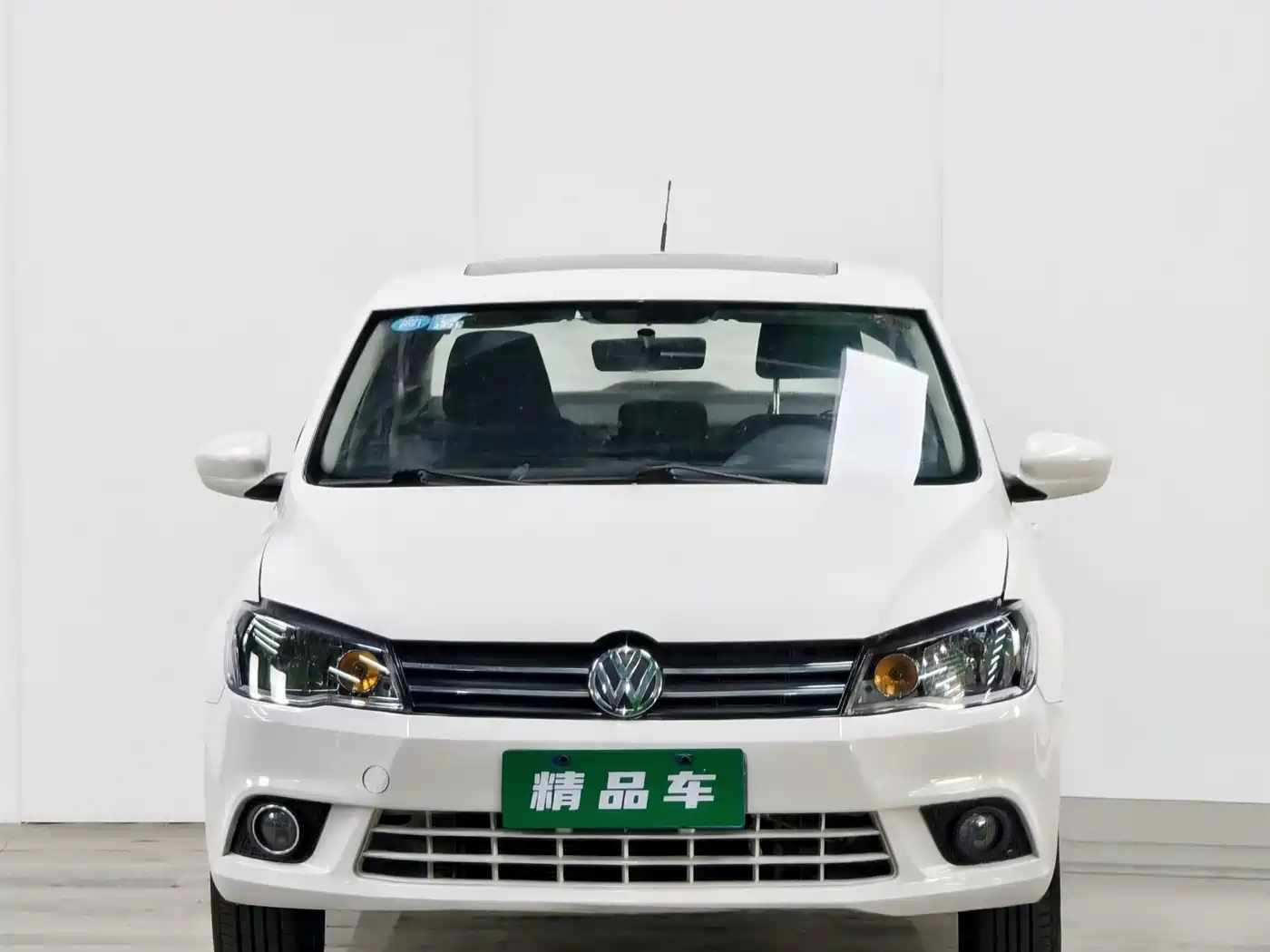 Volkswagen Jetta 2015 1.6L Auto Comfort фото 2