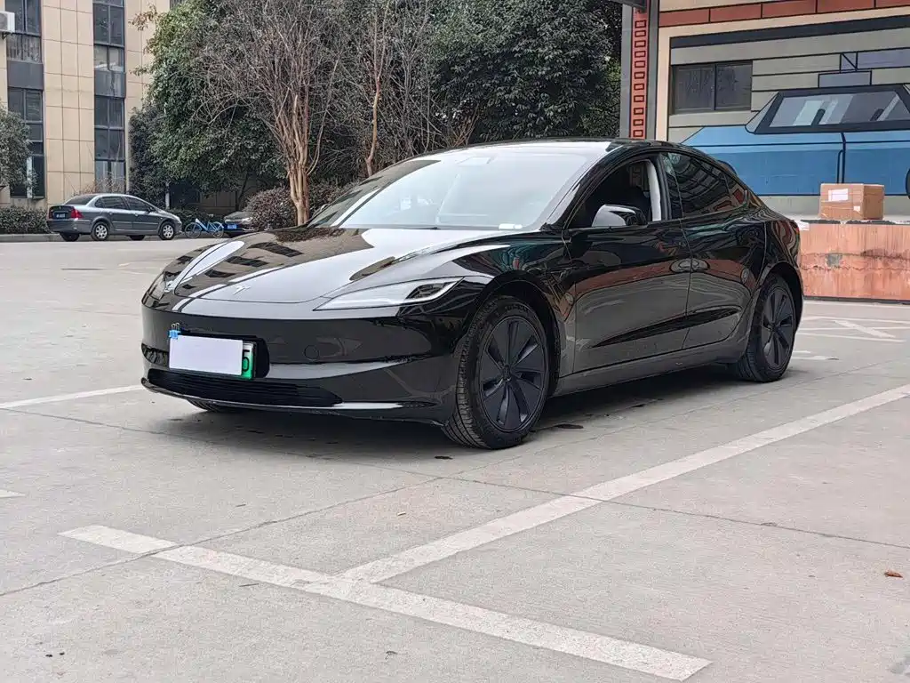 Tesla Model 3 2023