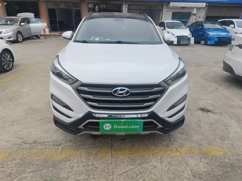 Hyundai Tucson 2018 1.6T DCT 2WD 15th Anniversary Special Edition фото 3