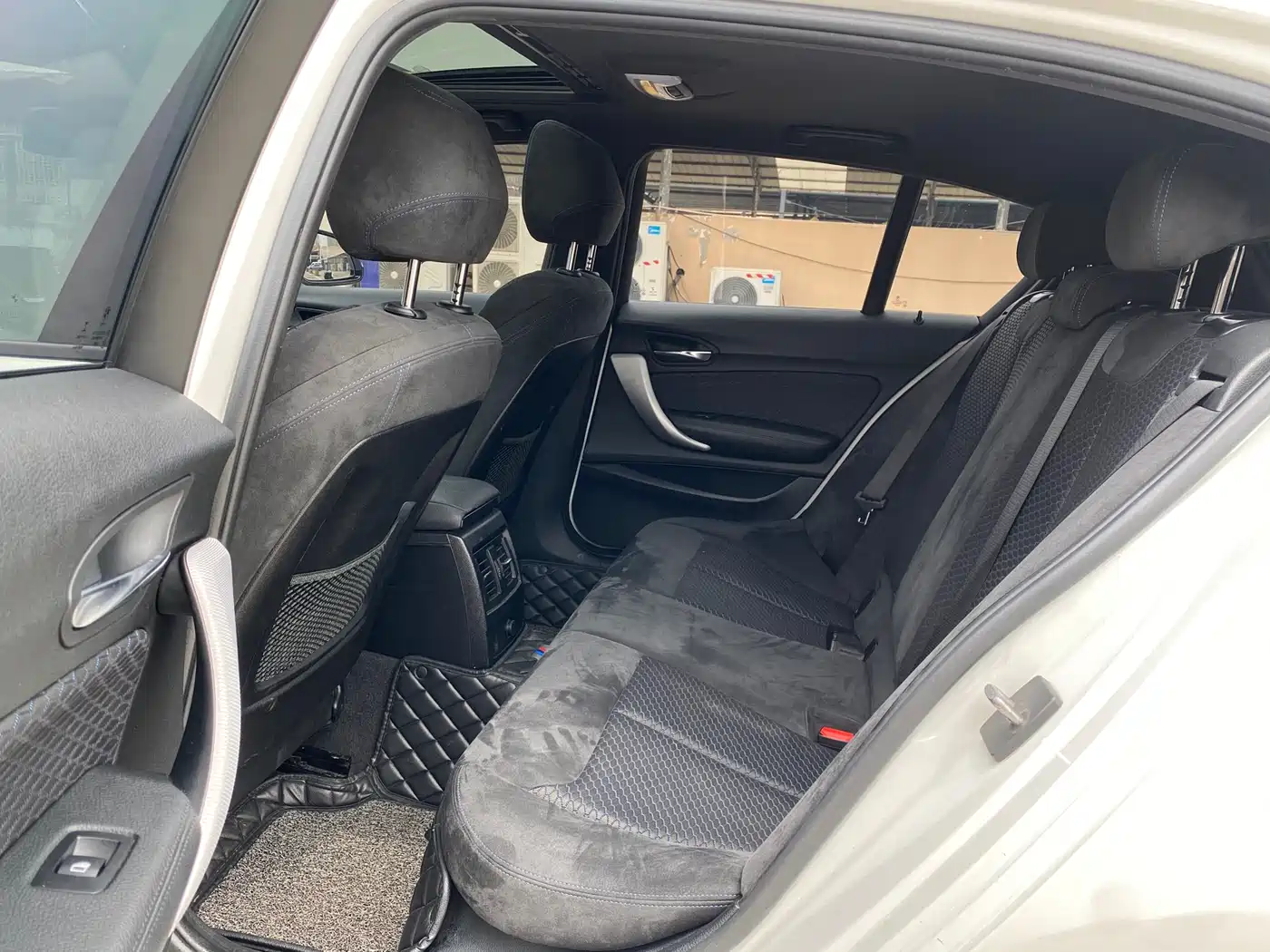 BMW 1 Series (Import) 2018 120i M Sport Package фото 15