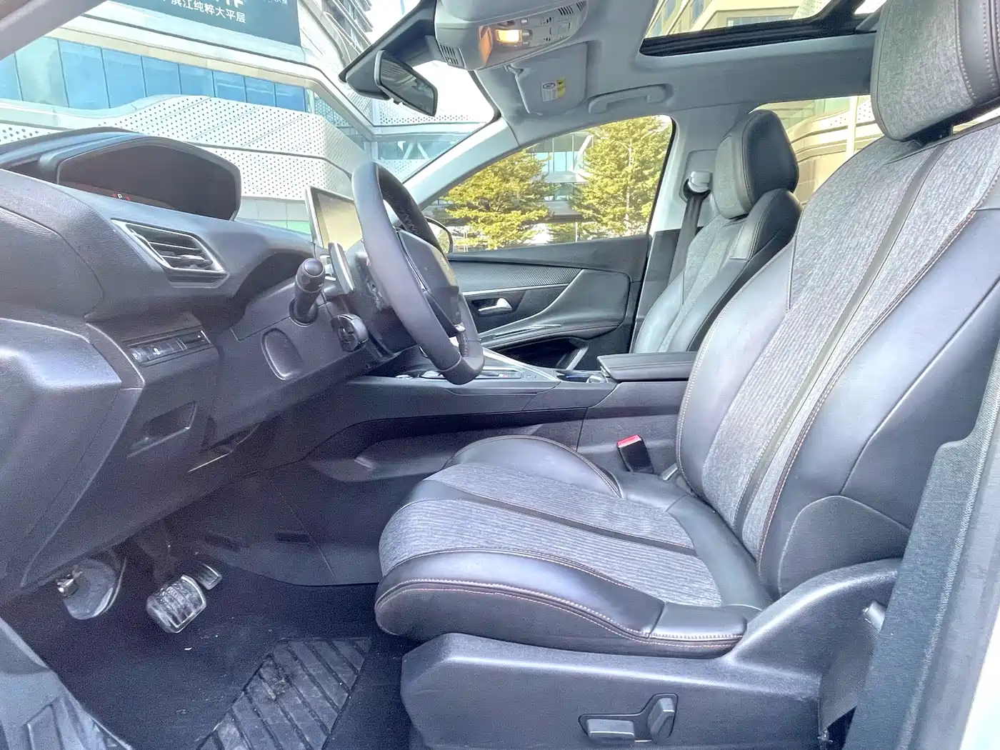 Peugeot 5008 2017 350THP 7-seat Elite Edition фото 4