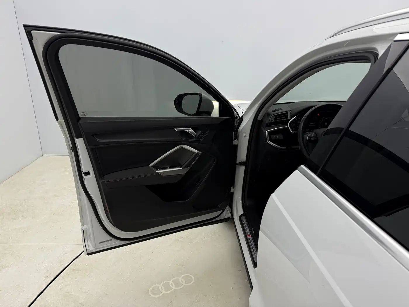 Audi Q3 2022 35 TFSI Fashion Dynamic фото 10