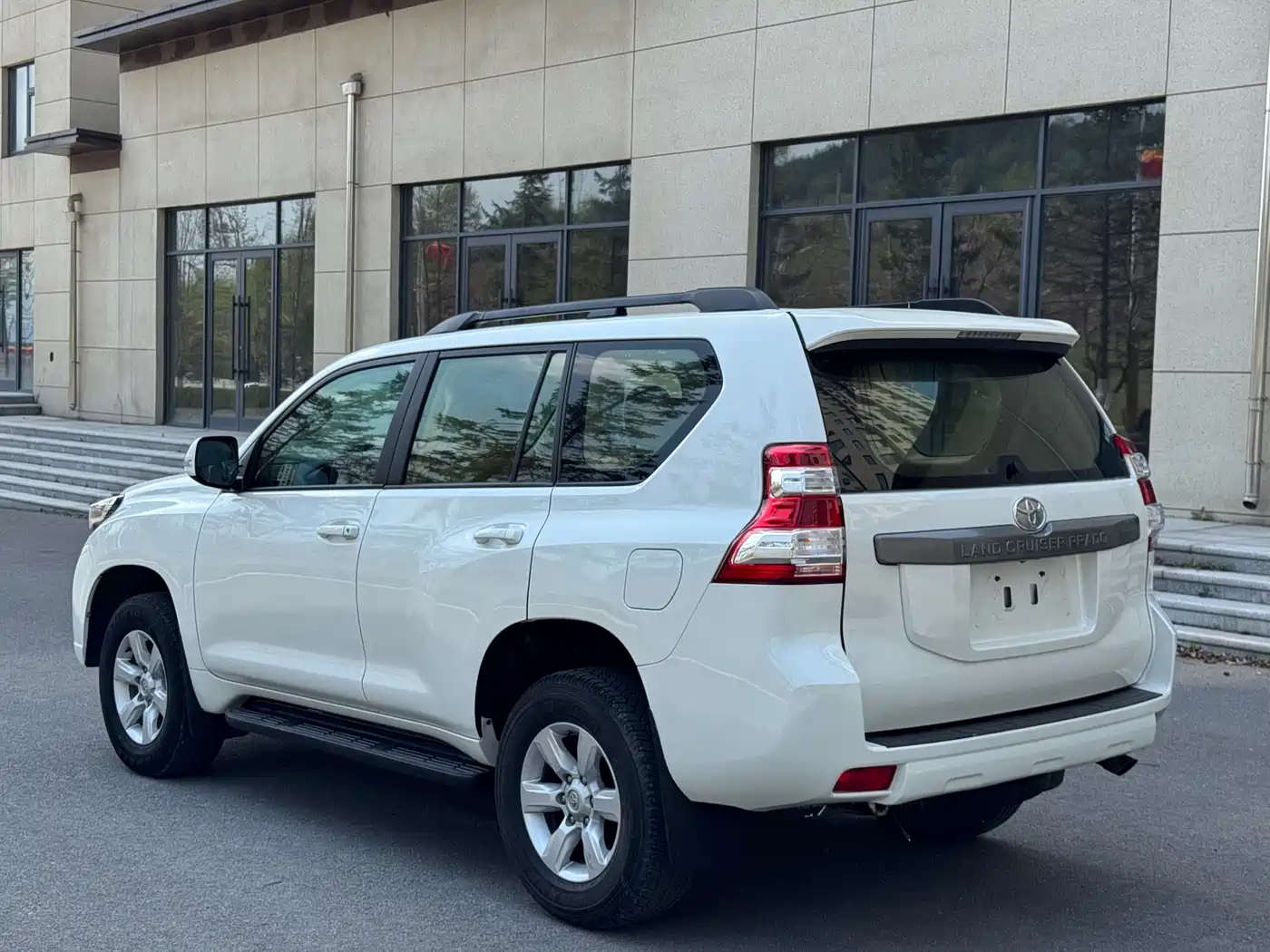 Toyota Prado (Import) 2014 2.7L Automatic Luxury фото 6