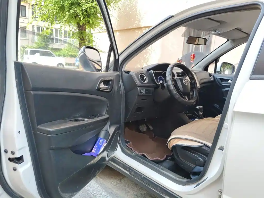 Zhonghua V3 2017 2016 1.5L Automatic Comfort