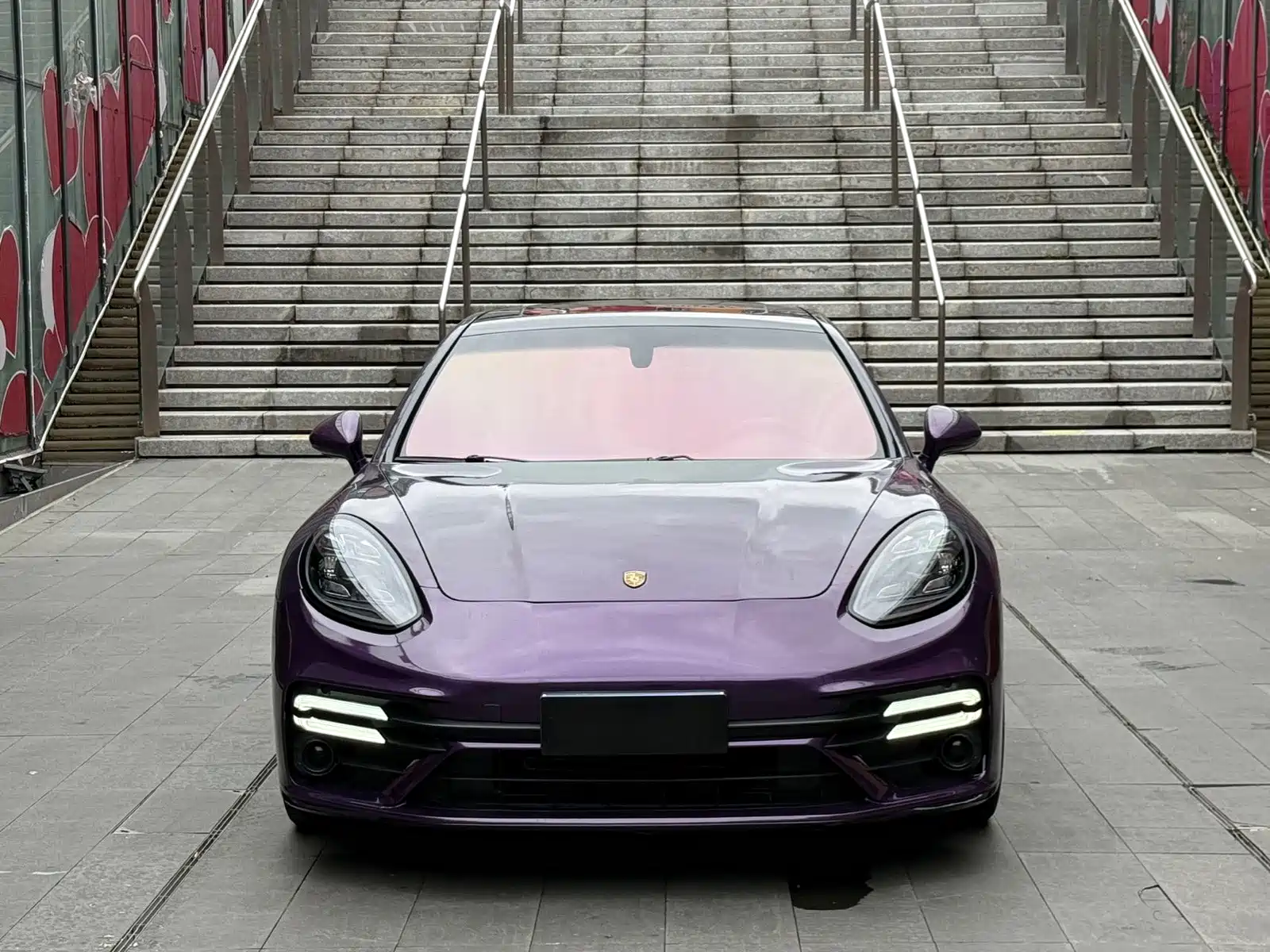 صورة 2 - Porsche Panamera
