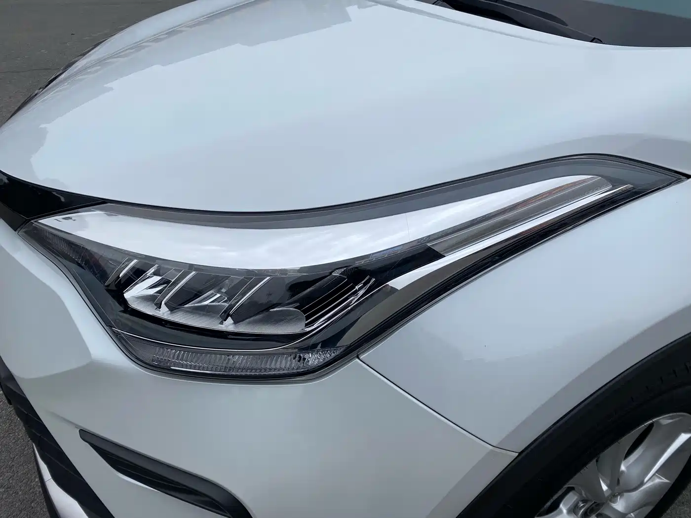 Toyota IZOA 2025 2023 2.0L 20th Anniversary Platinum Edition
