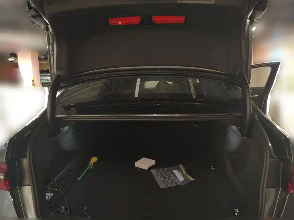 Фото 20 - Audi A6L