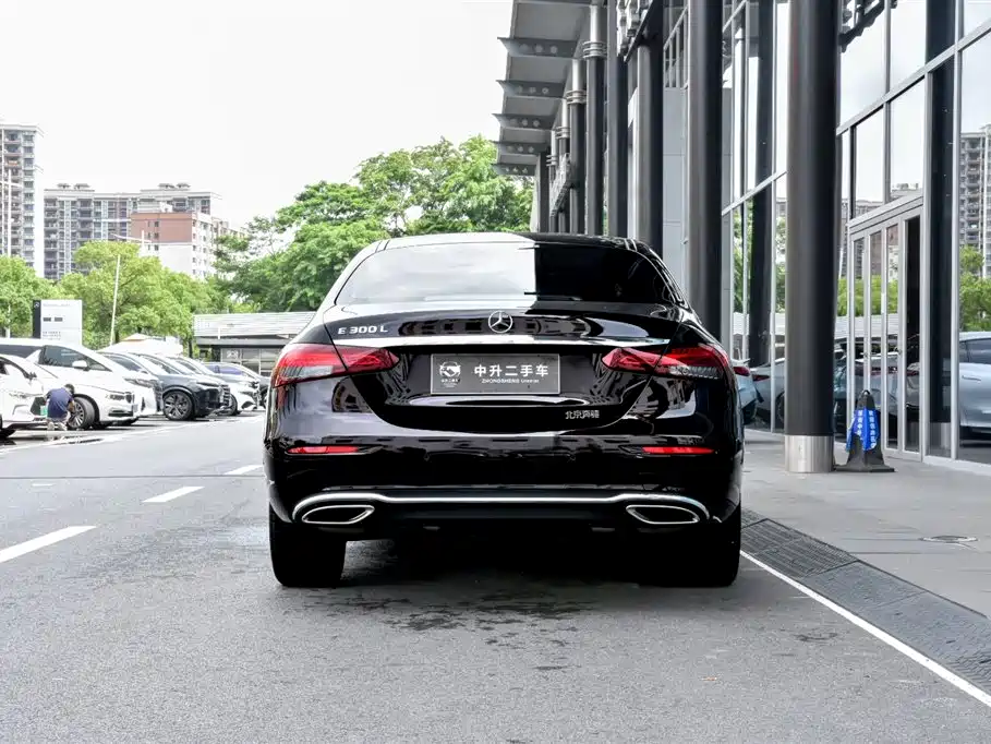 Mercedes-Benz E-Class, миниатюра 7
