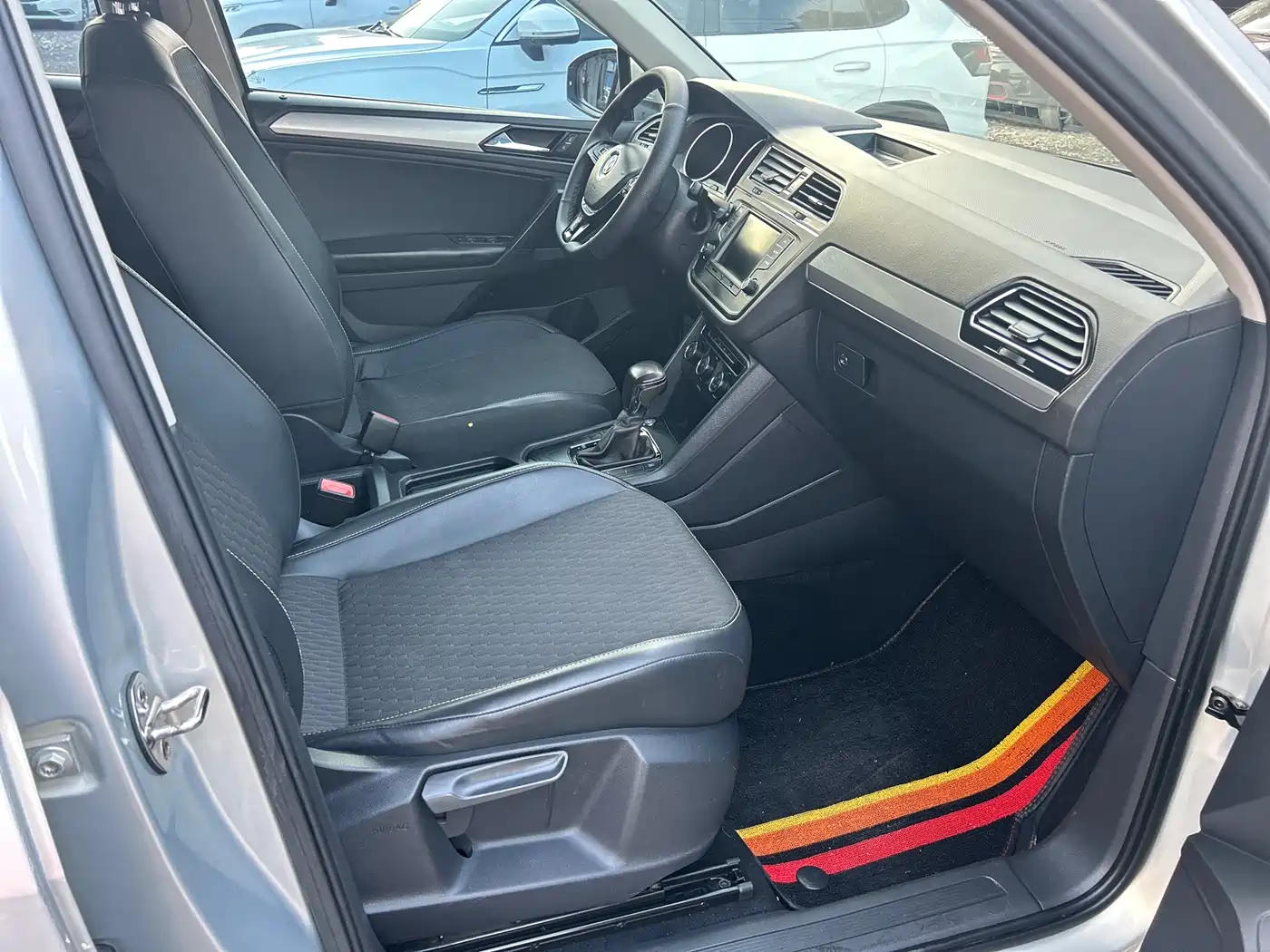 Volkswagen Tiguan L 2017 330TSI Automatic 2WD Trend Edition фото 35