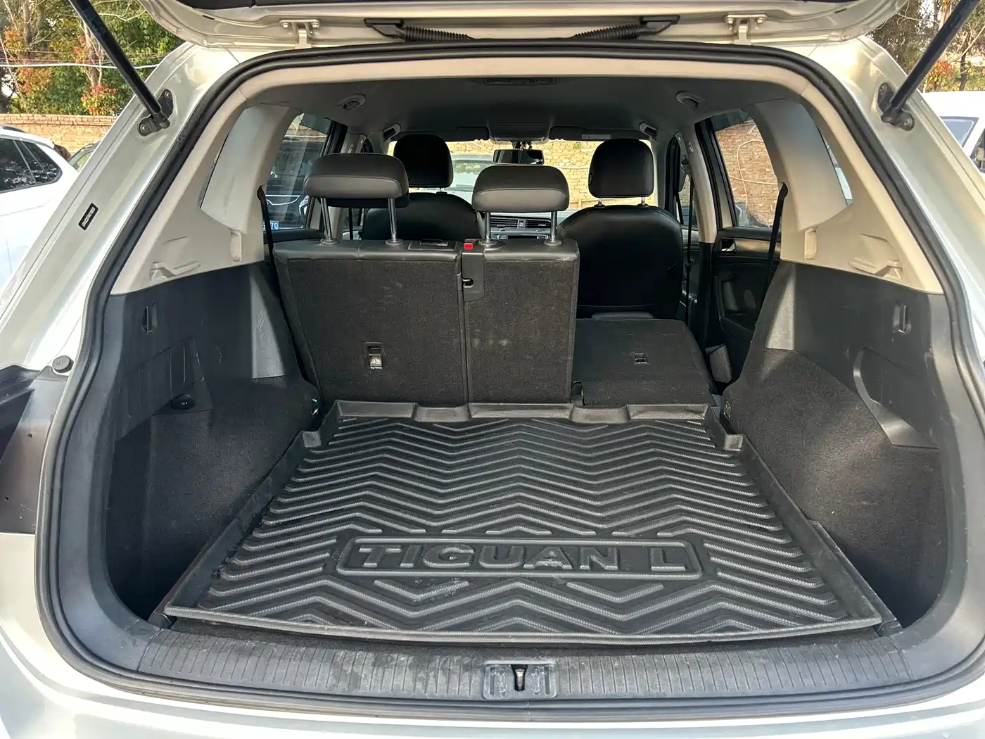 Volkswagen Tiguan L 2017 330TSI Automatic 2WD Trend Edition фото 39
