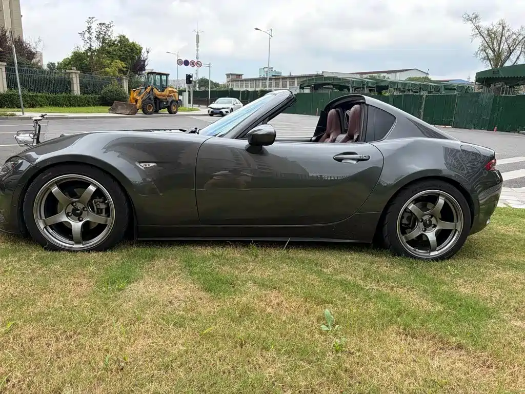 Mazda MX-5 2018 2018 2.0L RF Platinum Steel Gray