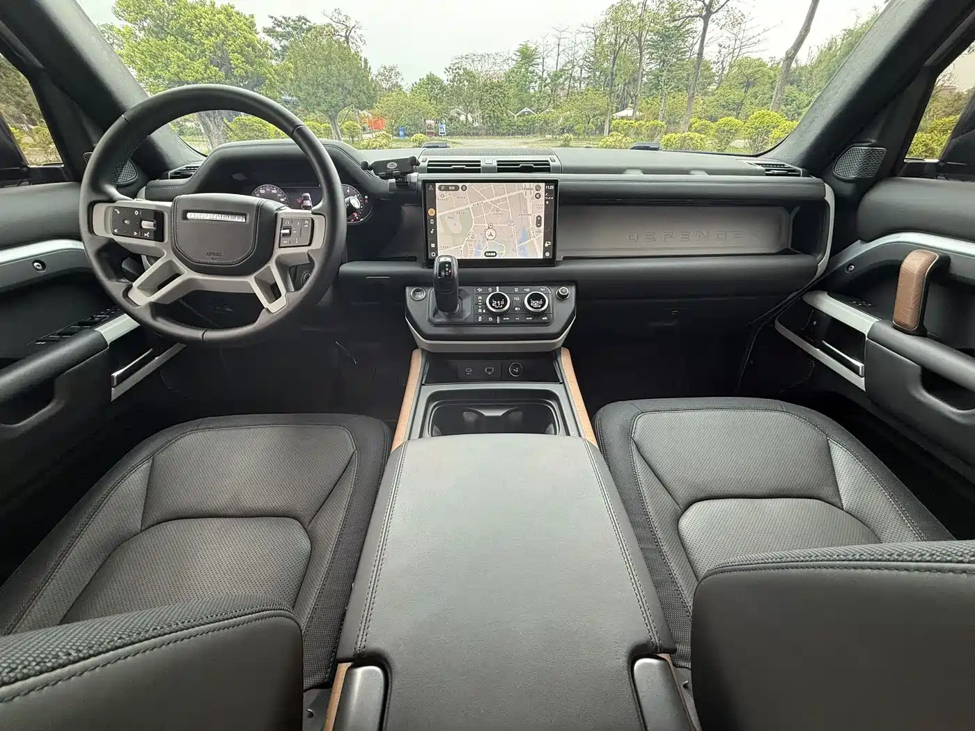 Land Rover Defender 2023 Facelift 110 3.0T P400 X-DYNAMIC HSE фото 11
