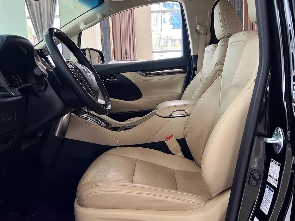 Toyota Alphard 2021 Hybrid 2.5L Luxury фото 8