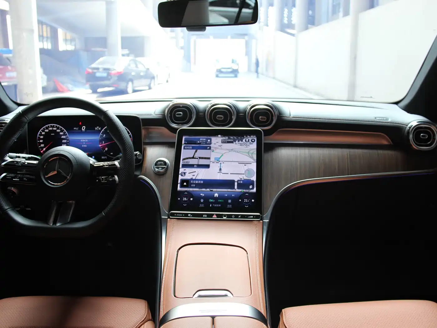 Mercedes-Benz GLC 2024 Facelift GLC 300 L 4MATIC Sport 5-seater фото 21