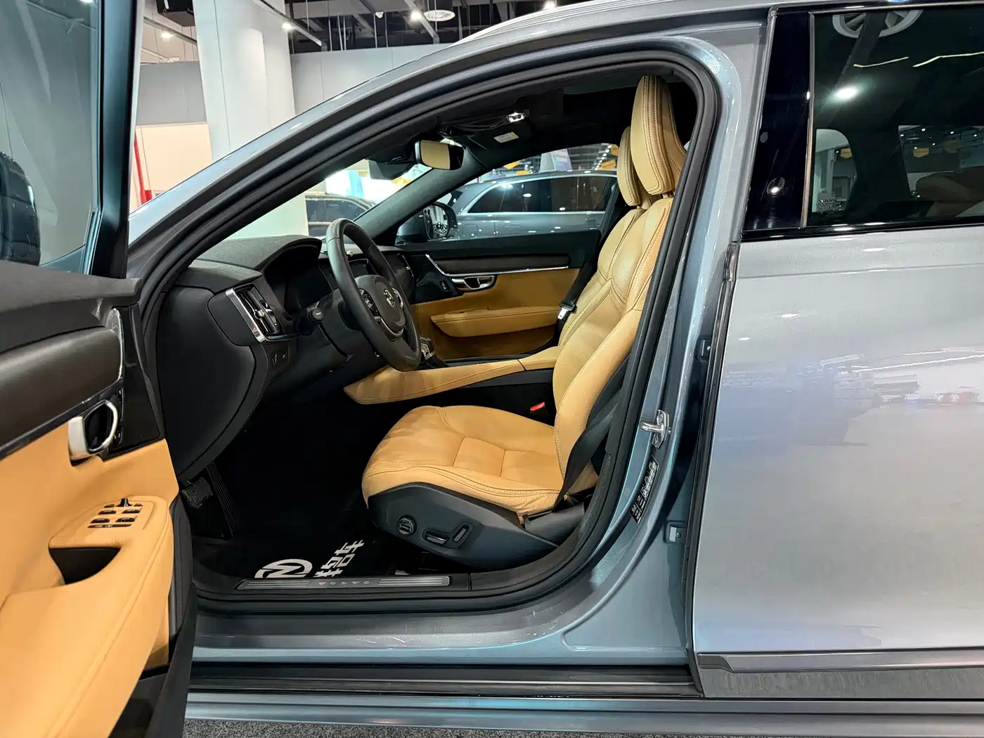 Volvo V90 2019 2019 Cross Country T5 AWD Intelligent Distance China VI