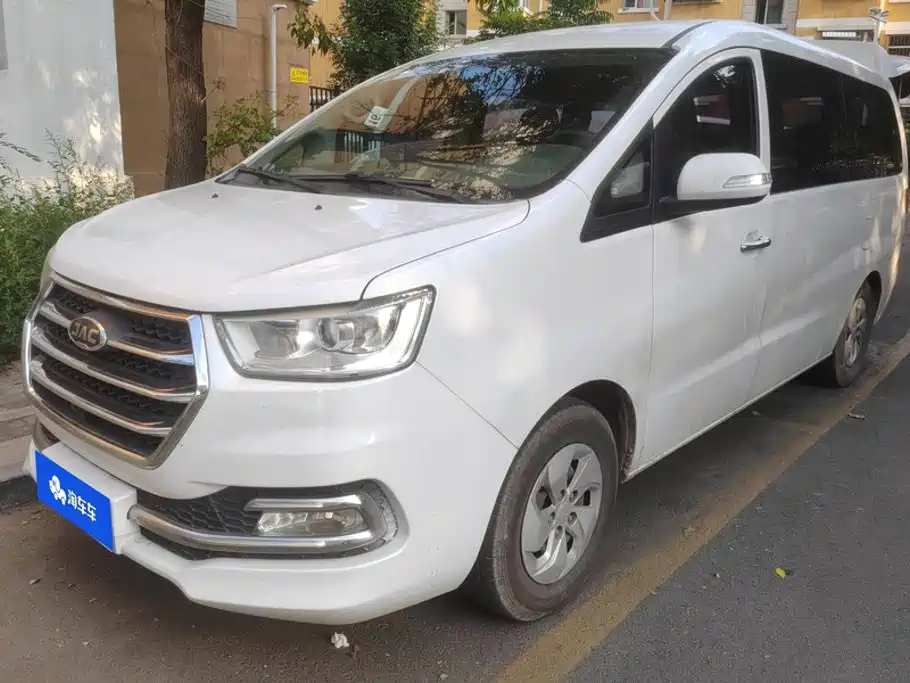 Photo 1 - JAC Refine M4