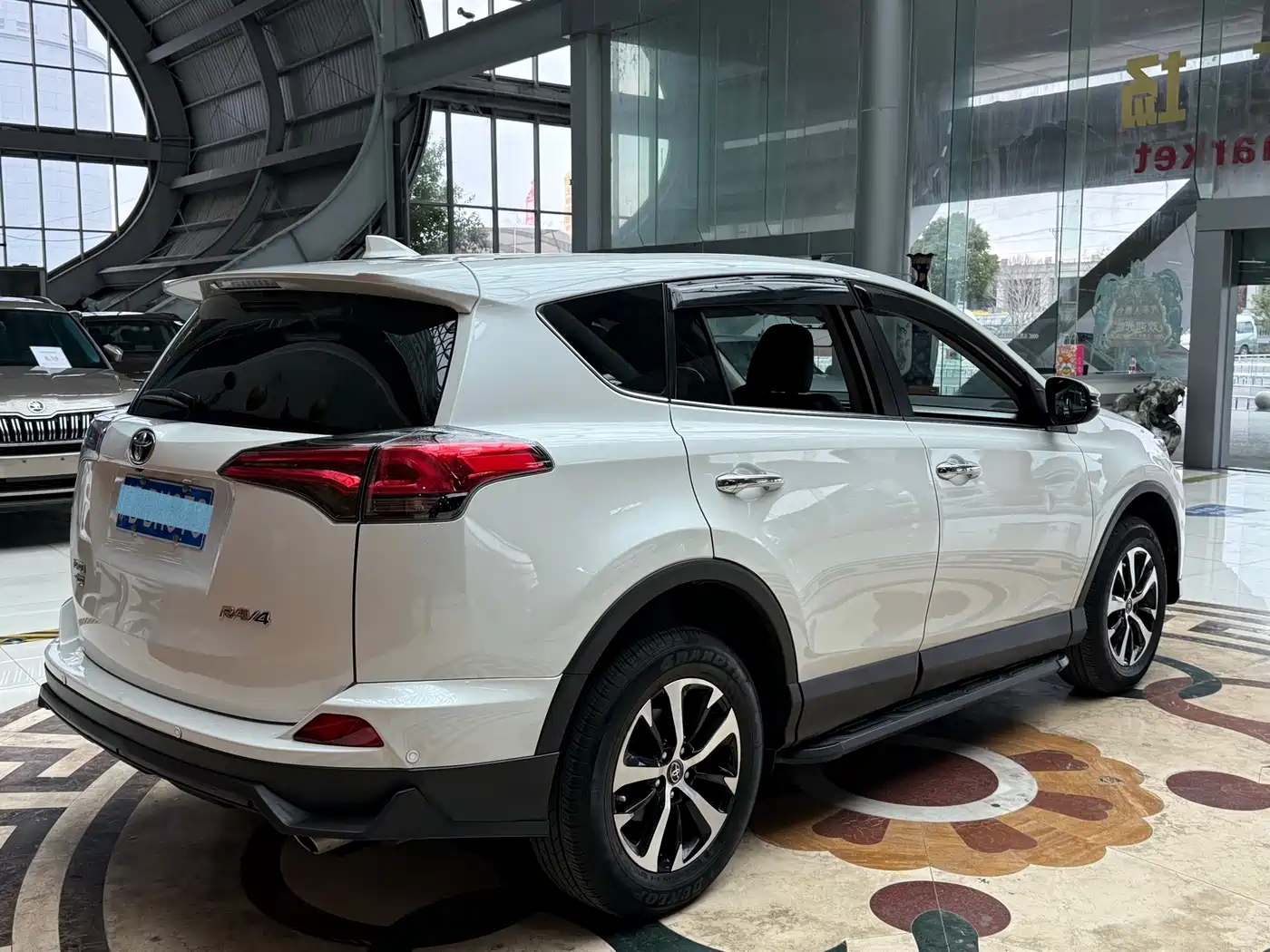 Toyota RAV4 Rongfang 2016 2.0L CVT 2WD Smart (China V) фото 6