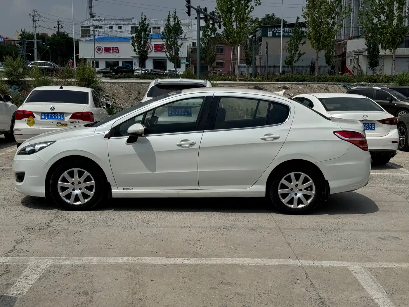 Peugeot 308 2014 Model Joy Edition Classic 1.6L Automatic Superior Style фото 4