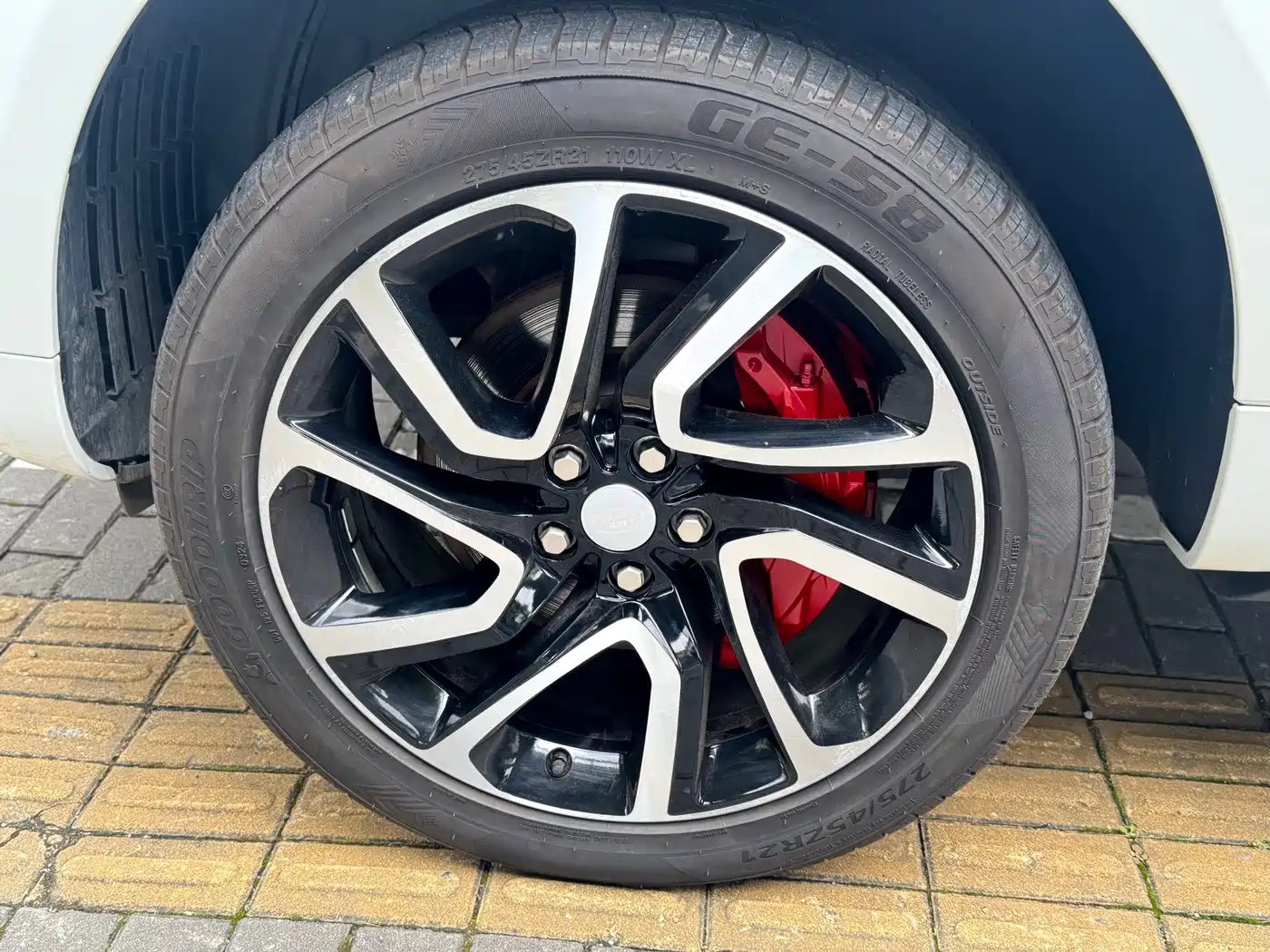 Land Rover Range Rover Sport 2020 3.0 L6 HSE DYNAMIC фото 5