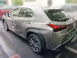 Photo 7 - Lexus UX Electric
