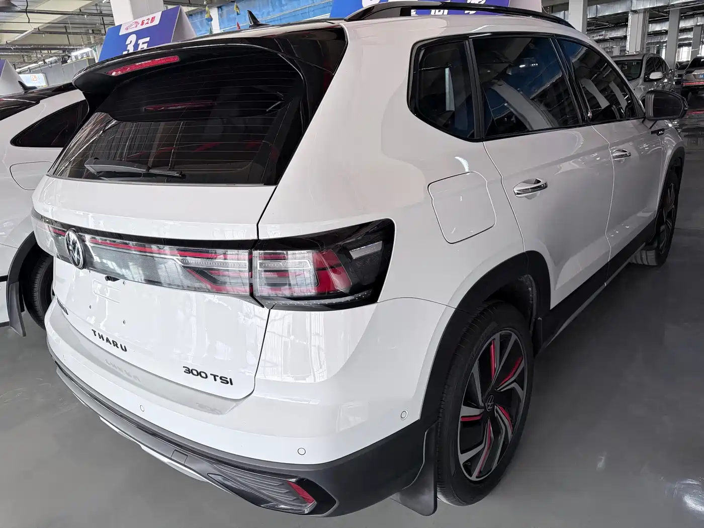 Volkswagen Tharu 2024 300TSI 2WD Moon Premium Edition фото 19