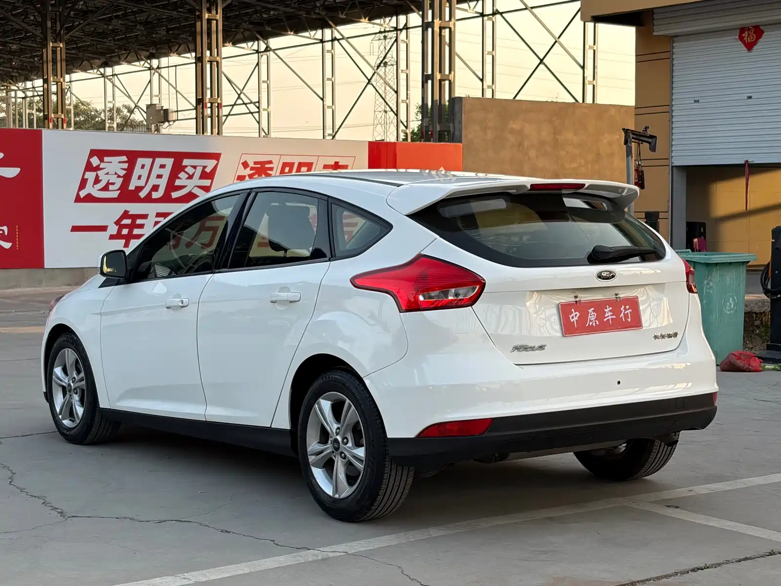 Фото 19 - Ford Focus
