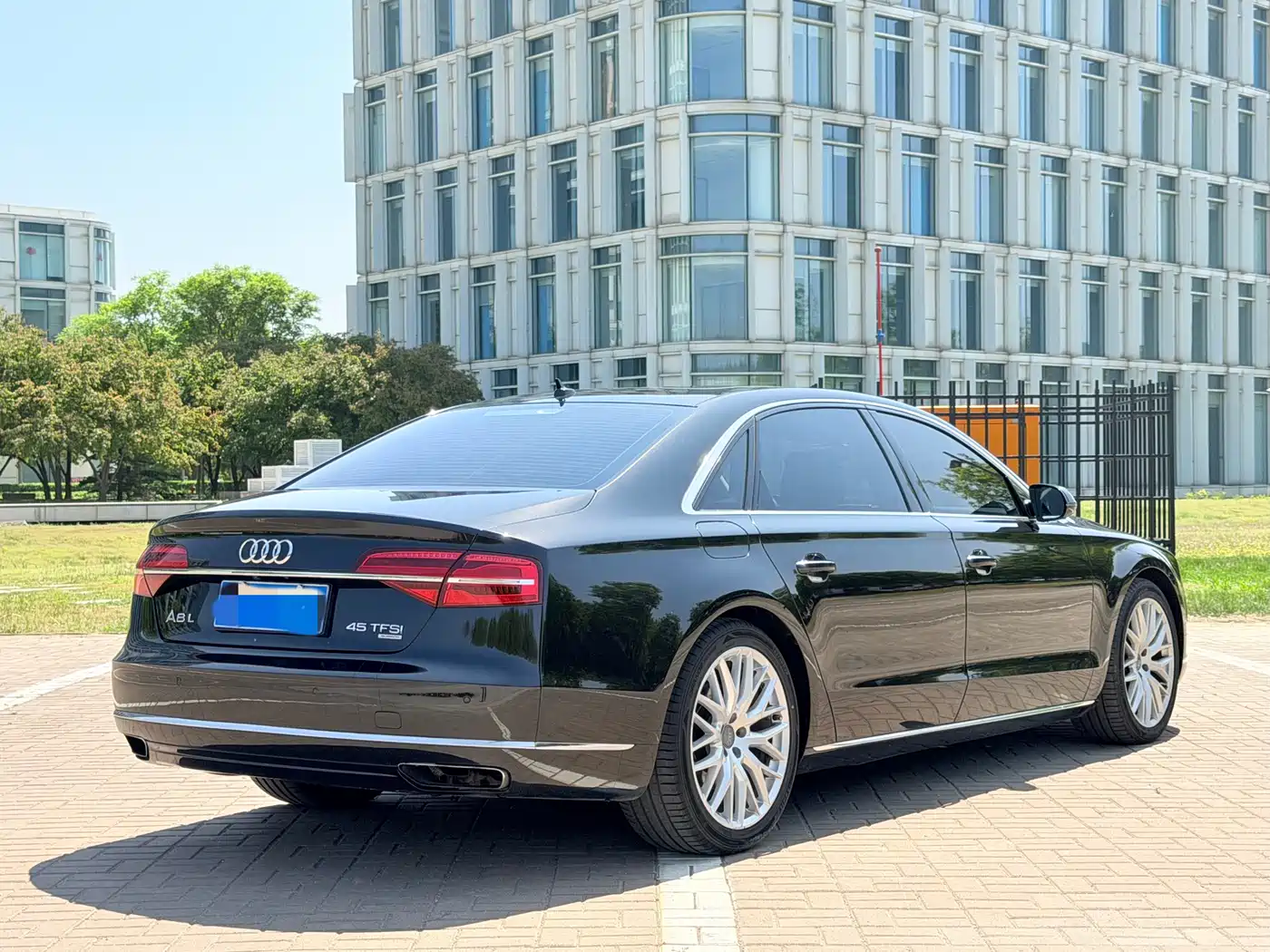 Audi A8 2014 A8L 45 TFSI quattro Luxury фото 11
