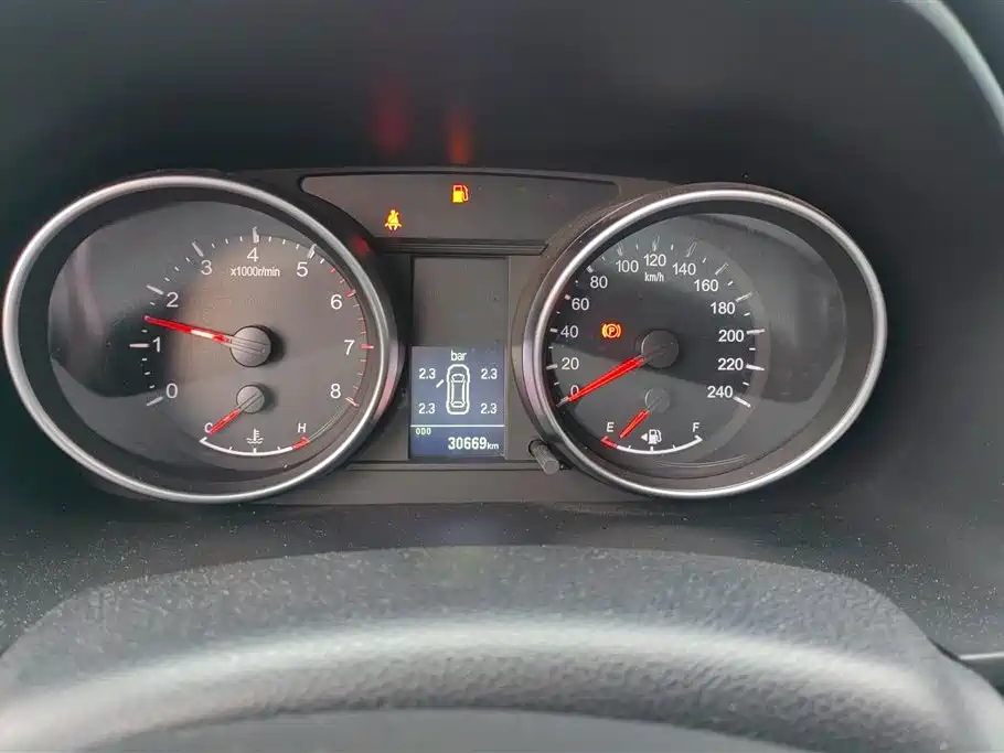 Haval M6 2023 PLUS 1.5T Manual Luxury Smart Connect фото 13
