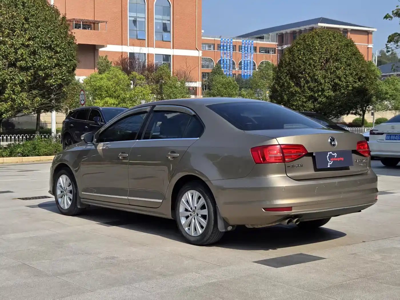 Volkswagen Sagitar 2015 230TSI Automatic Comfort фото 4