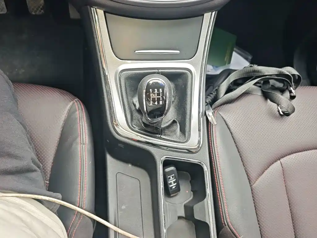Baojun 560 2015 2015 1.8L Manual Luxury