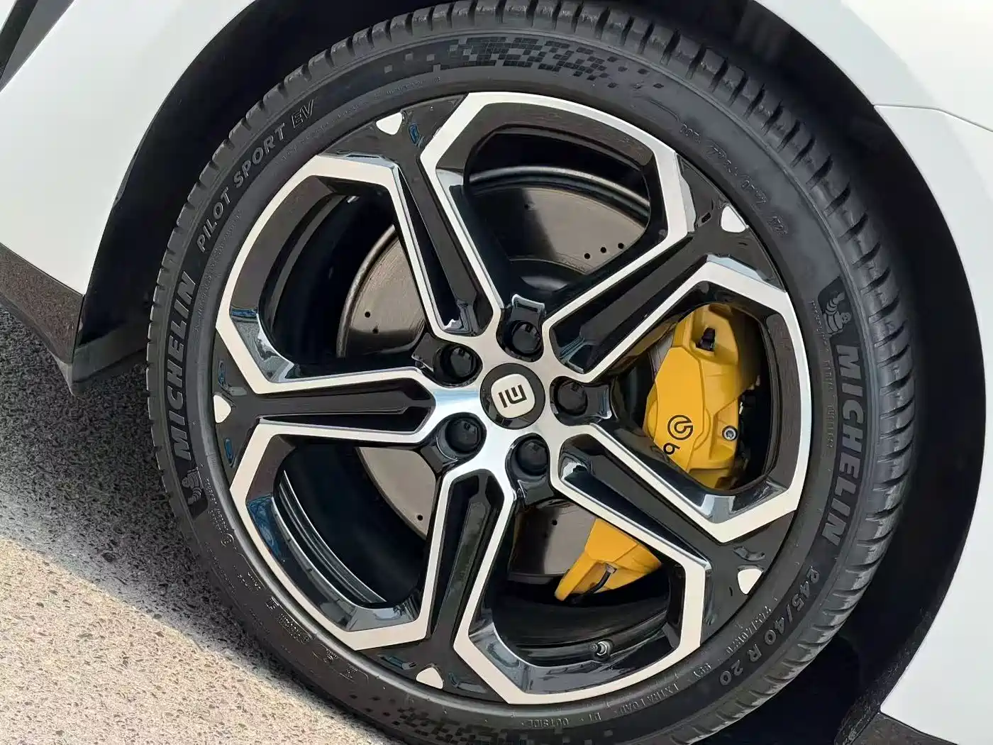 Xiaomi Auto Xiaomi SU7 2024 RWD Long Range Intelligent Driving Edition фото 9