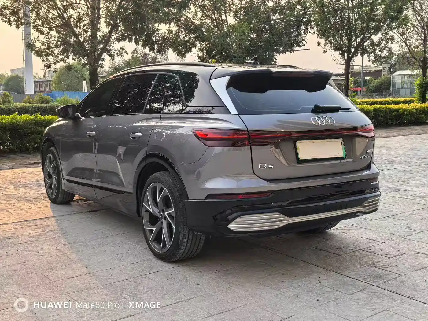 Audi Q5 e-tron 2022 40 e-tron Starlight Mech Suit фото 7