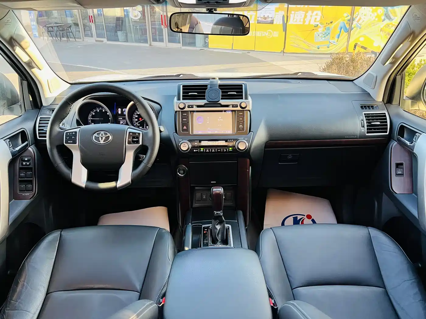 Toyota Prado 2016 3.5L Auto TX-L фото 7