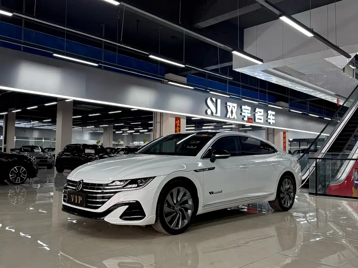 Volkswagen FAW-Volkswagen CC 2021 380TSI Eye-catching Edition фото 6