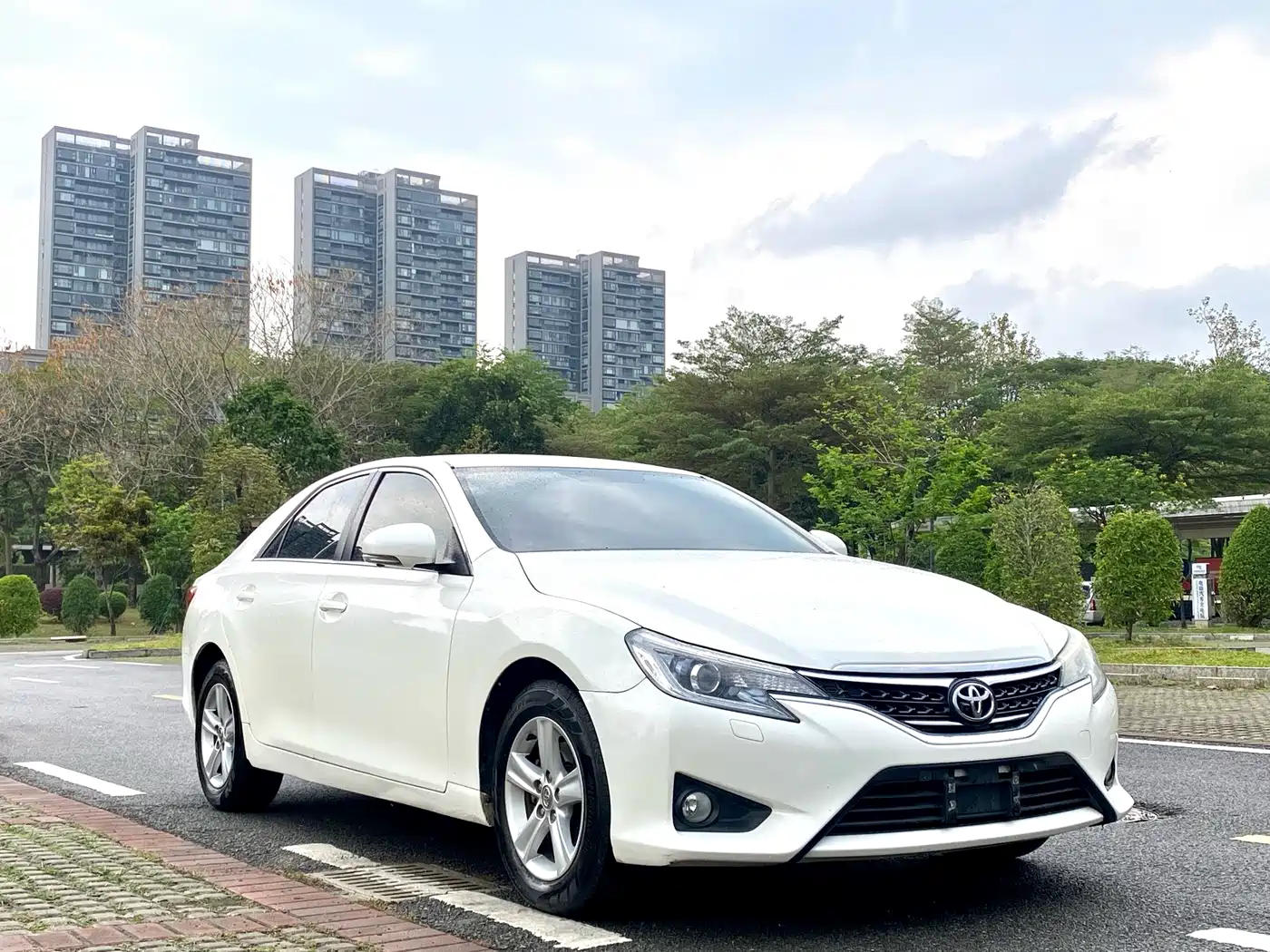Toyota Reiz 2013 2.5S Elite Edition фото 4