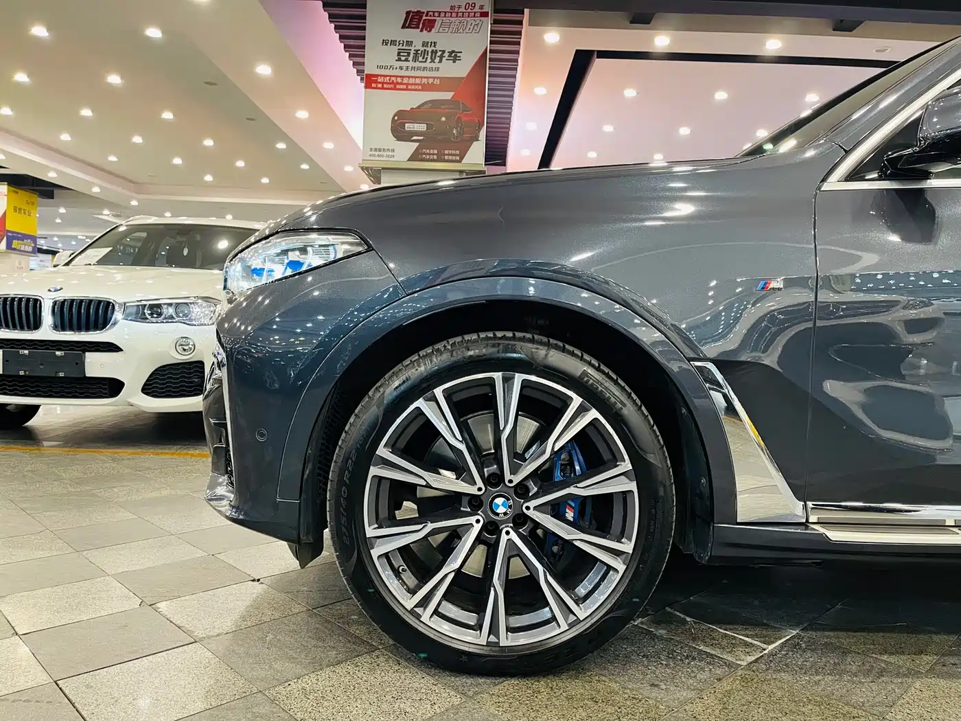 BMW X7 2020 xDrive40i Executive M Sport Package фото 21