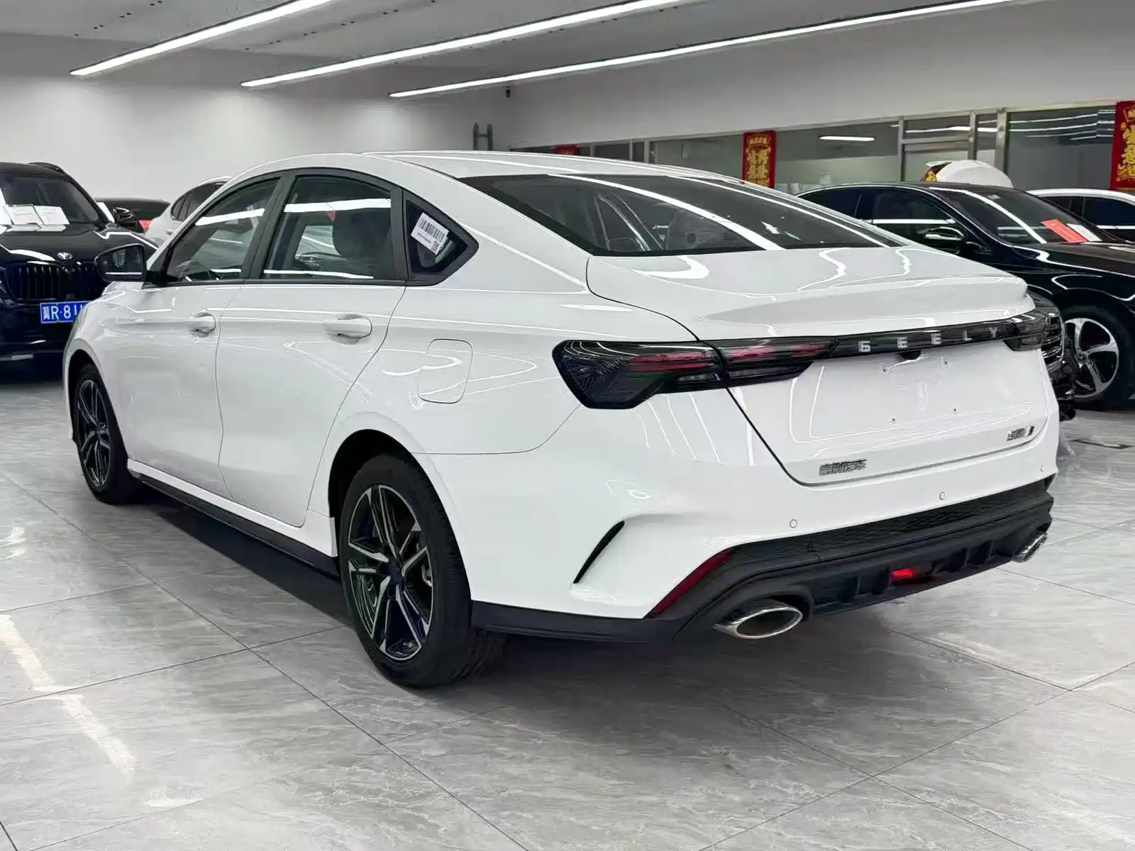 Фото 4 - Geely Binrui
