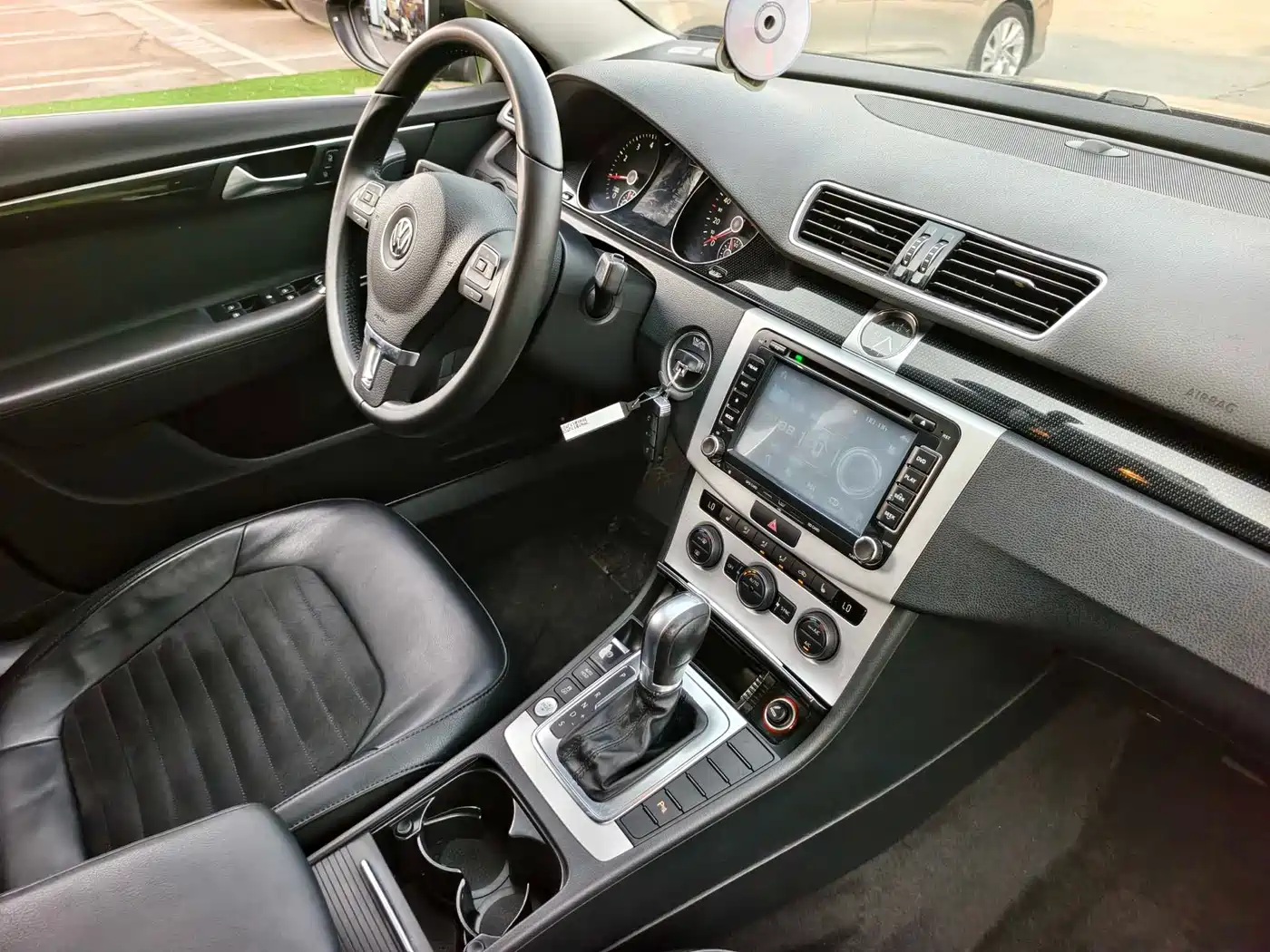 Volkswagen Magotan 2015 2.0TSI Luxury фото 16