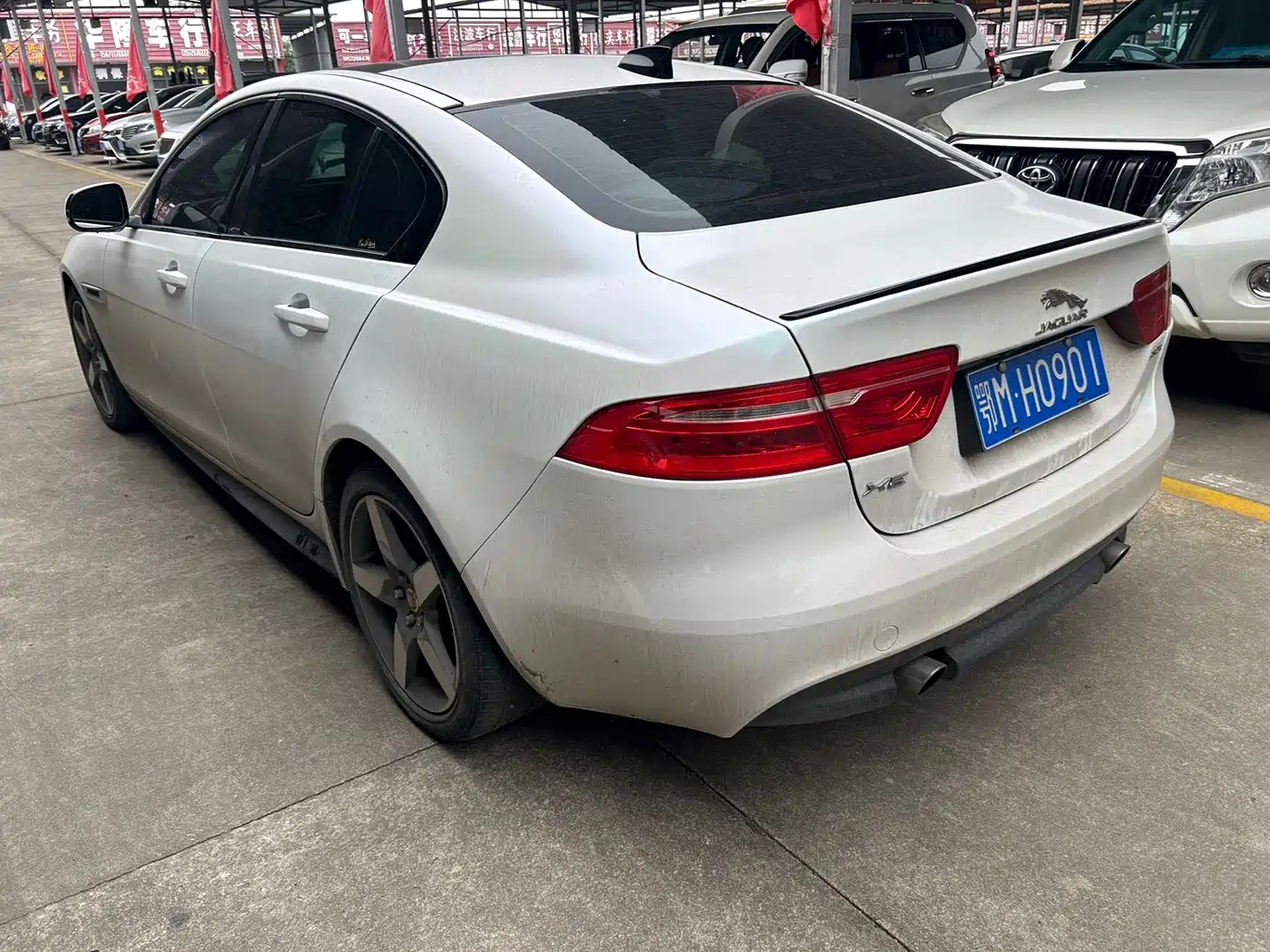 Jaguar XE 2018 2.0T 200PS 2WD R-Sport фото 6