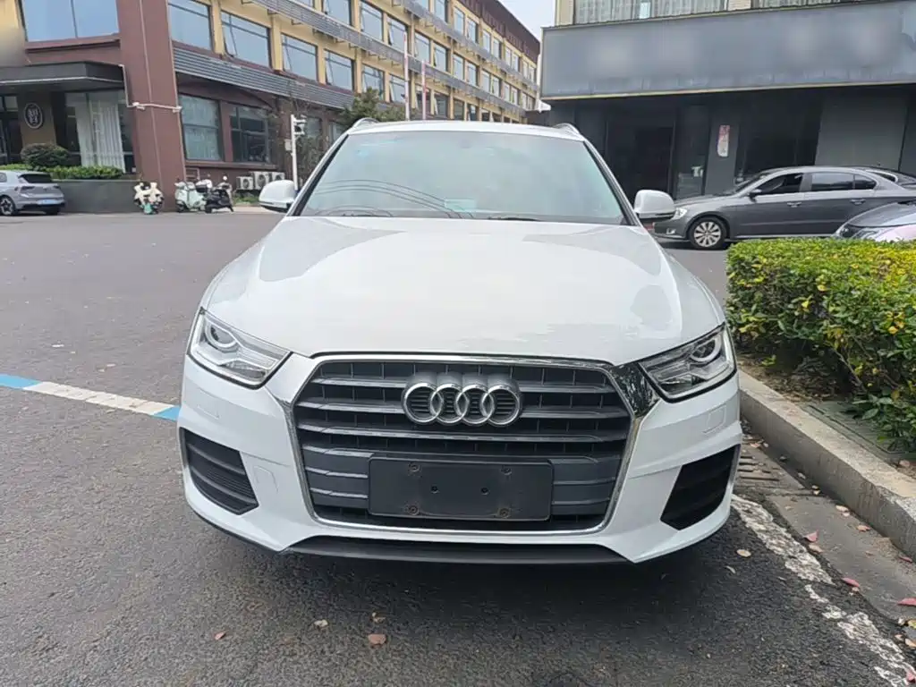 Photo 3 - Audi Q3