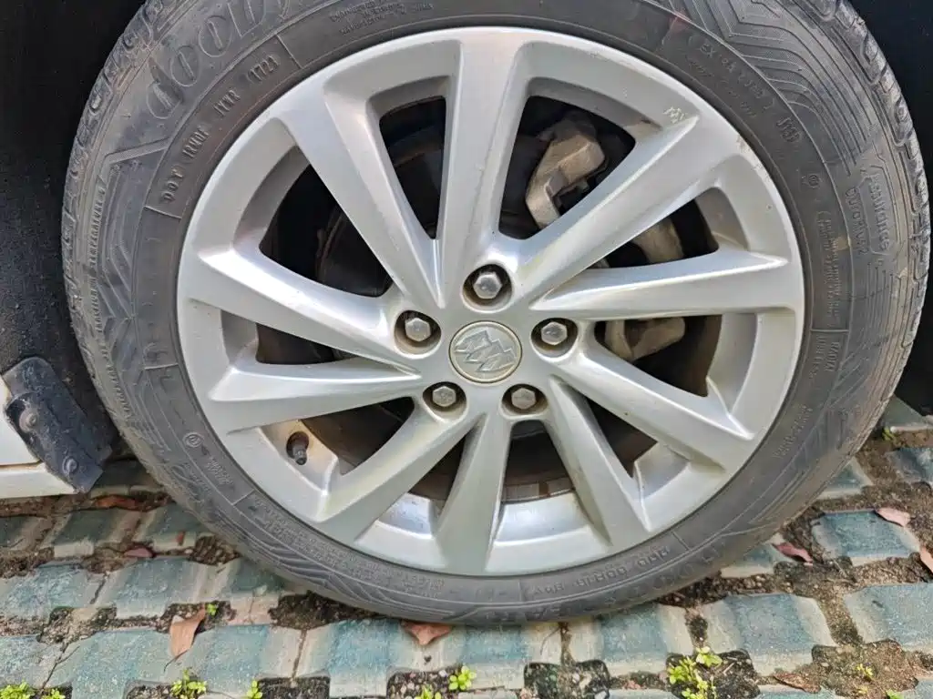 Фото 8 - Buick Verano