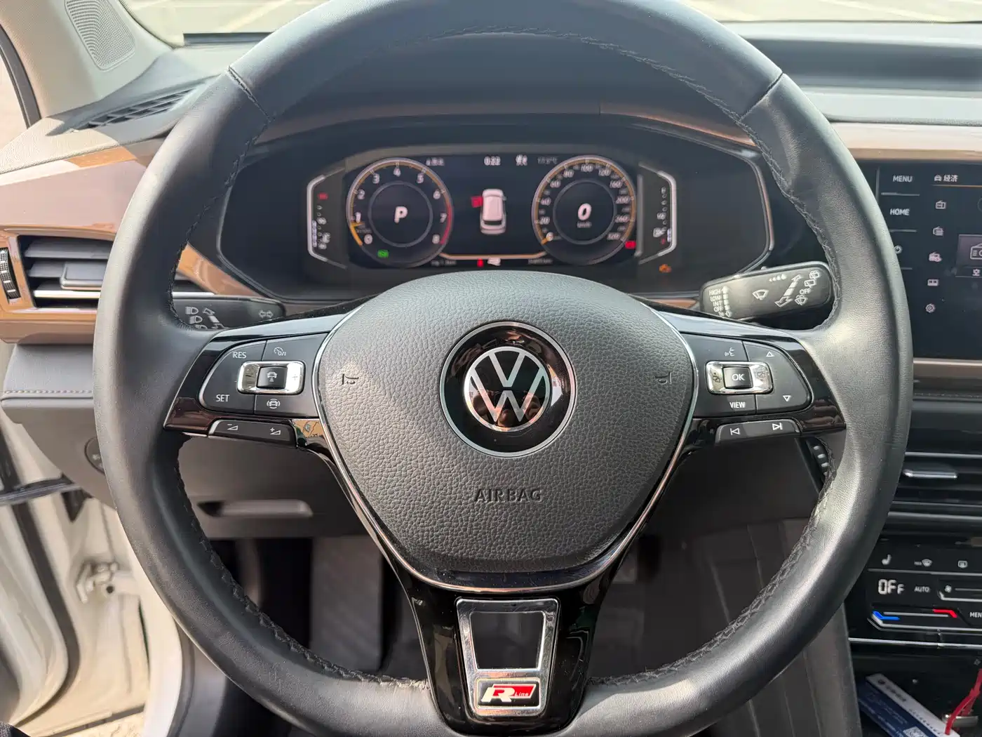 Volkswagen Tharu 2021 280TSI 2WD Luxury Plus фото 11