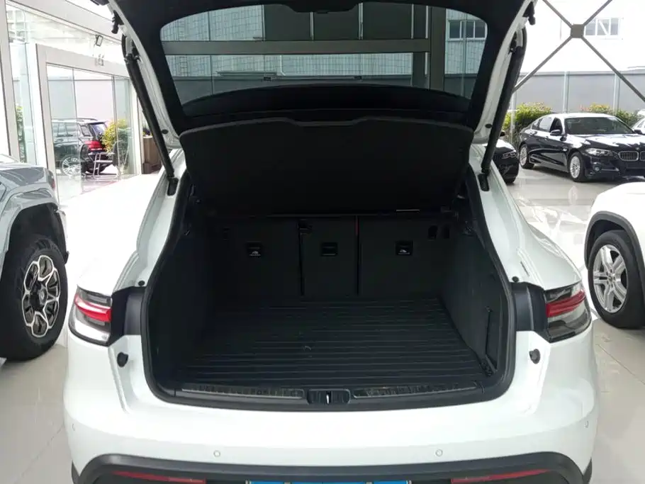 صورة 4 - Porsche Macan