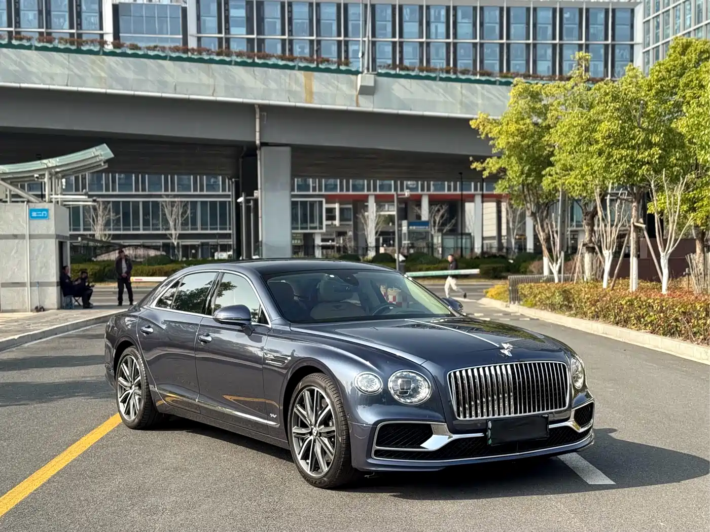 BENTLEY FLYING SPUR PLUG IN HYBRID