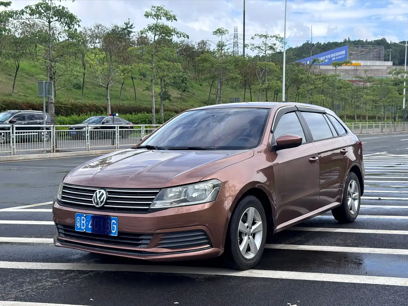 Volkswagen Lavida Tour 2015 1.6L Automatic Trend Edition