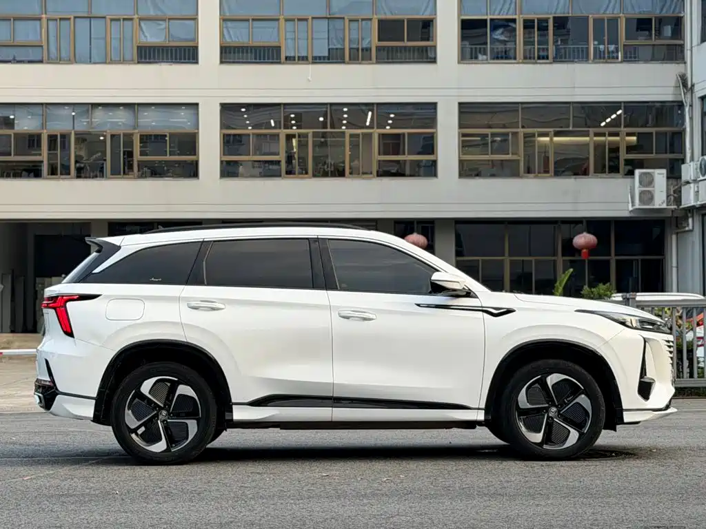 Changan CS75 PLUS iDD 2024 2023 Smart Electric iDD Intelligent Leader Model