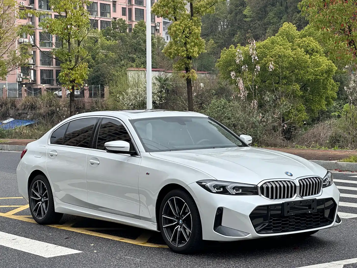 BMW 3 Series 2024 320Li M Sport Package фото 3