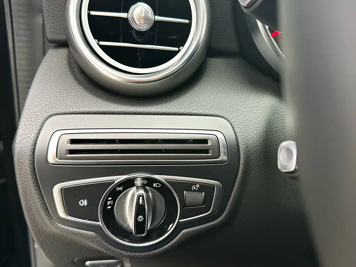 Mercedes-Benz E-Class 2018 E 200 L Sport фото 13